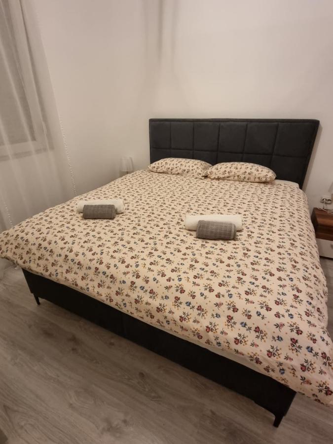 Apartman Dana Lägenhet Split Exteriör bild